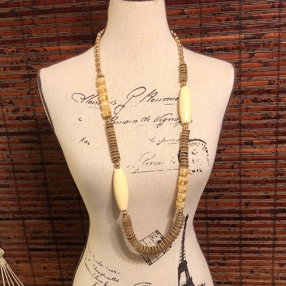Chicos large chunky necklace. NWT